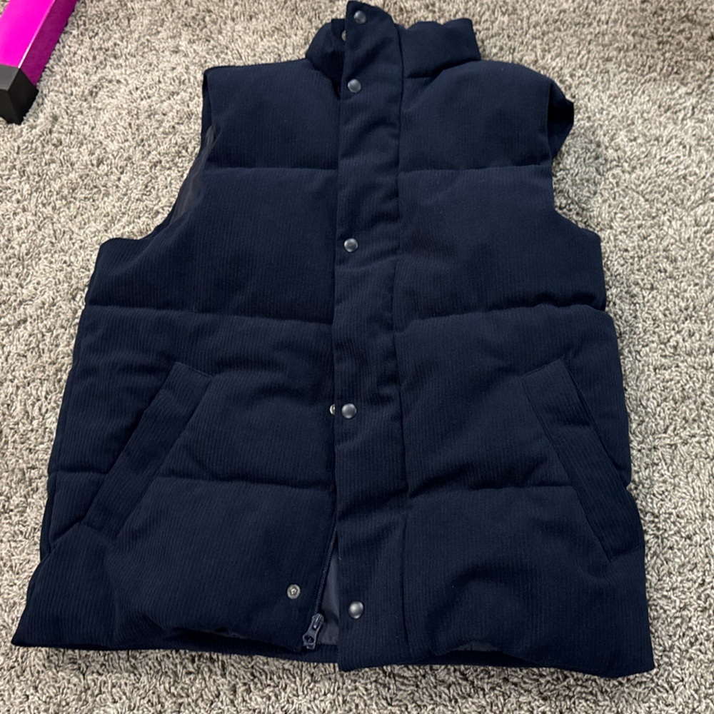 Men Old Navy Dark Blue Quilted corduroy Vest - Picture 2 of 8